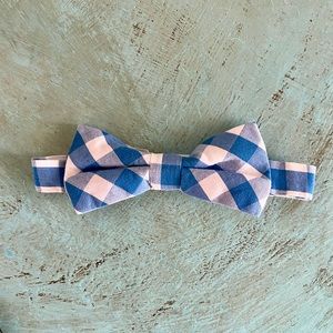 Crewcuts boy’s cotton blue and white check bow tie size small to medium